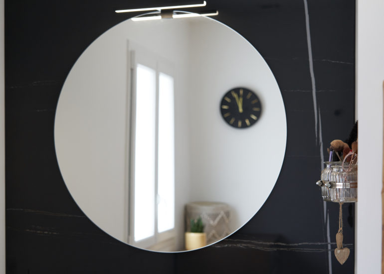 miroir-rond-carreau noir marbre