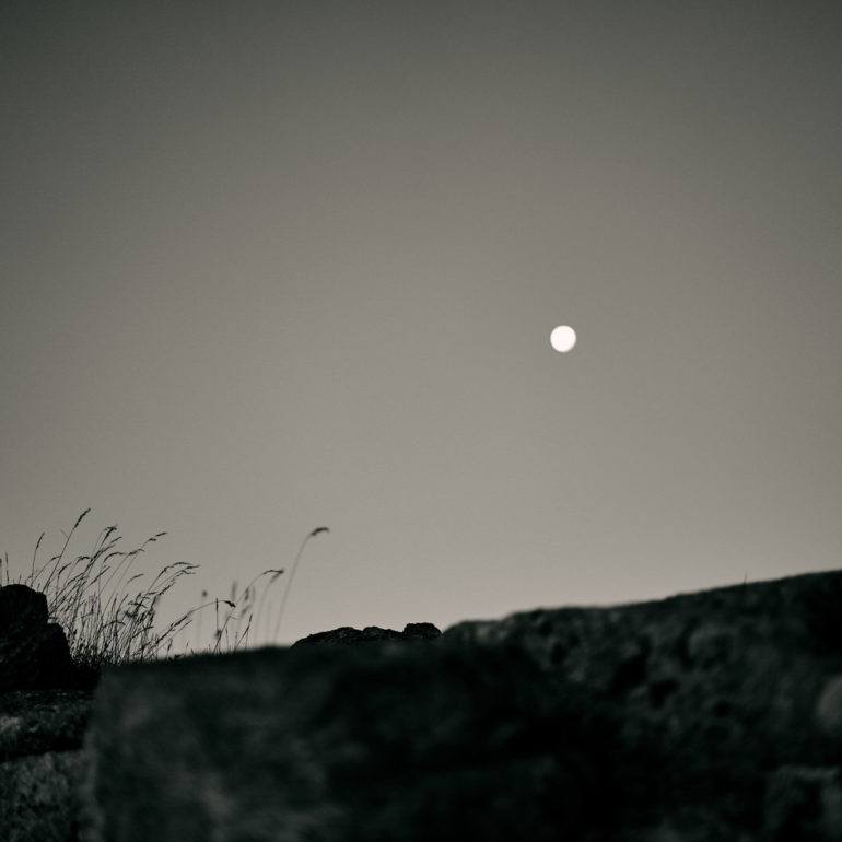 noir-blanc-montagne